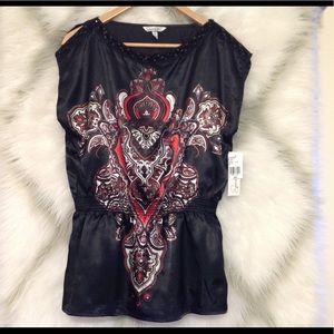 💥4 for $20💥 NWT Adorable Black Print Top /Large